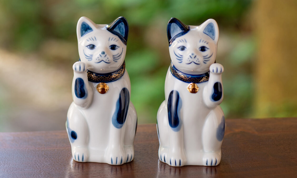 招き猫 鯛柄 井上翠 陶人形 女性作家 玄関飾り 信楽焼置物 時代招き猫楊枝入れ/磁器人形/珍品！